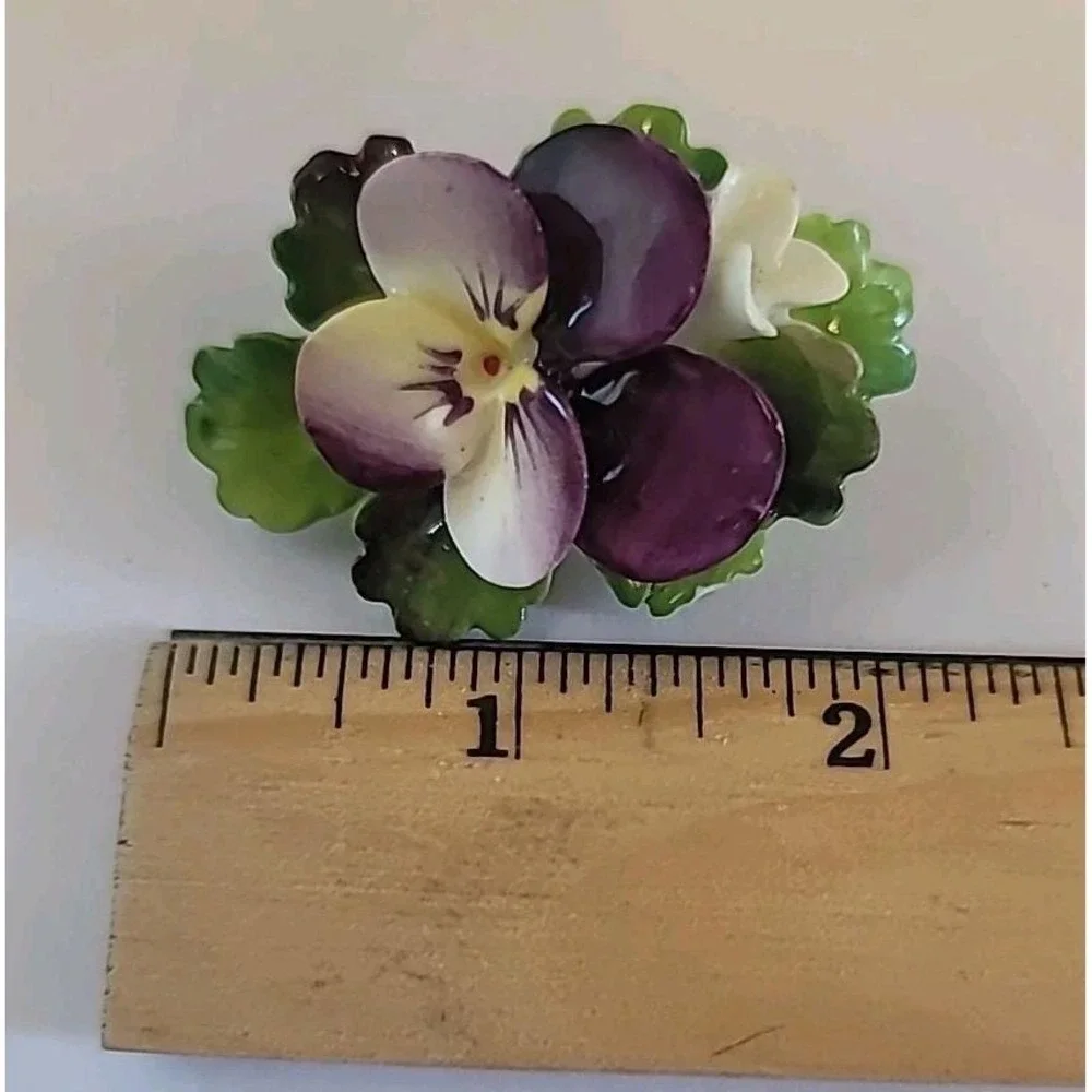 Vintage Cara Bone China Staffordshire Fine‎ Flower Brooch England Pin Statement